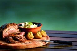 Cobb Pro Houtskoolbarbecue - Zalmrood -Bo-Camp Winkel 1267 1900 250y8439 1 1