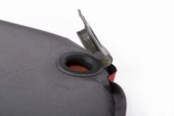 Exped SIM Comfort 10 LW Zelfopblazende Slaapmat 16 Exped SIM Comfort 10 LW Zelfopblazende Slaapmat -Bo-Camp Winkel 1267 1900 6184 sim comfort valve open 5472x3648 2