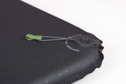 Exped SIM 3.8 LW Zelfopblazende Slaapmat -Bo-Camp Winkel 1267 1900 sim black close 1